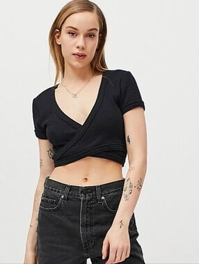 Urban Outfitters Black Cropped Wrap V-Neck Top Size S